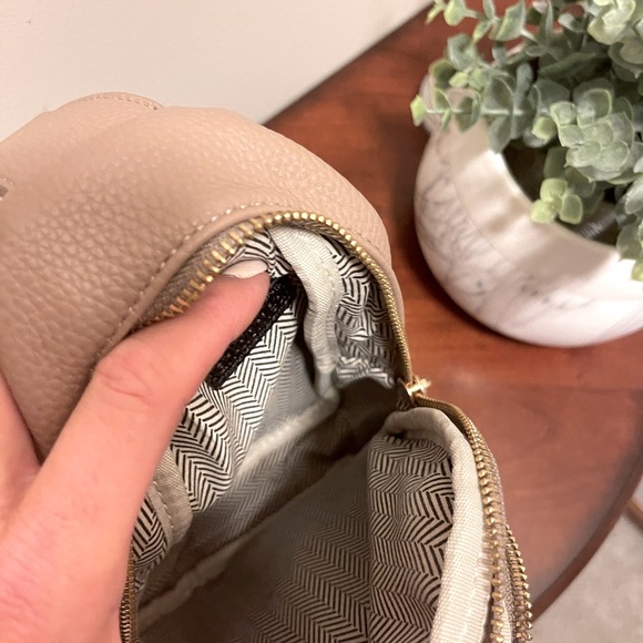 Sling Strap Crossbody Purse NWOT - Picture 5 of 5